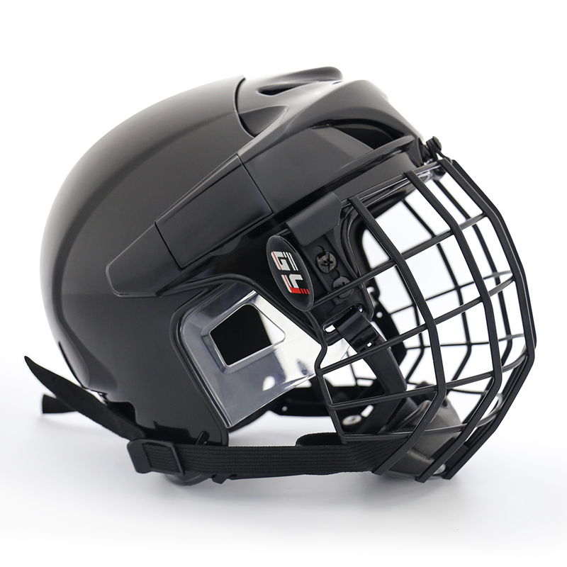 Medium Comfortable Ice Hockey Helmet For Round Head